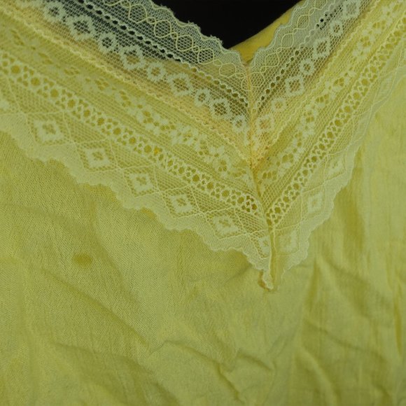 Blumind Little Yellow Camisol Tank Top - Picture 4 of 4